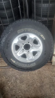 Nissan Np300 hardbody 16 inch mag rims. Leave your whatsapp number if interested.