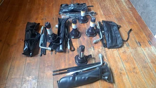 Toyota and Isuzu Jacks with accessories for sale. Left your whatsapp number if interested.