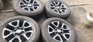 18 inche toyota hilux legend 50 mags and tires. leave your whatsapp number if interested.