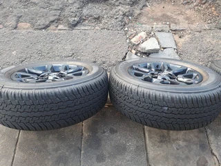18 inche toyota hilux legend 50 mags and tires. leave your whatsapp number if interested.