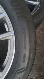 19 inche b m w mags and tires 245 50 r19, pcd 5x112. leave your whatsapp number if interested.
