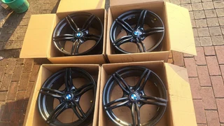 19 inch original BMW wide and narrow mags. leave your whatsapp number if interested.