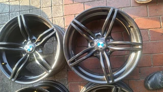 19 inch original BMW wide and narrow mags. leave your whatsapp number if interested.