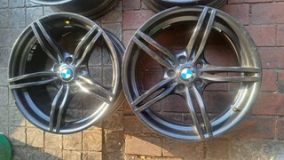 19 inch original BMW wide and narrow mags. leave your whatsapp number if interested.