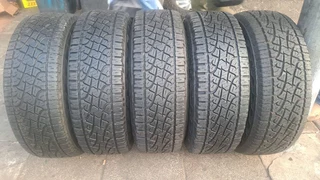 265/65R17 Pirelli Scorpion tires. Leave your whatsapp number if interested.