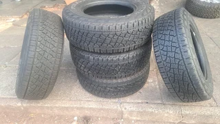 265/65R17 Pirelli Scorpion tires. Leave your whatsapp number if interested.