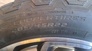 22 inche Range Rover mags &amp; tires of size 285/45R22. Leave your whatsapp number if interested