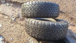 BFgoodrich tires of size 265/65R18, leave your whatsapp number if interested.
