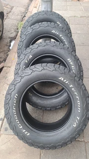 285/60R18 BFgoodrich tires available, leave your whatsapp number if interested.