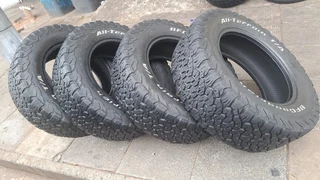 285/60R18 BFgoodrich tires available, leave your whatsapp number if interested.