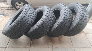 285/60R18 BFgoodrich tires available, leave your whatsapp number if interested.