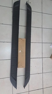 Volkswagen Amorok side step double cab for sale. leave your whatsapp number if interested.