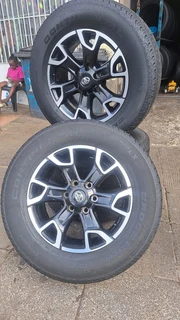 Toyota legend 50 mags with 265/65R18 continental tires, leave your whatsapp number if interested.