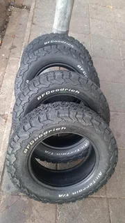 265/65R18 BFgoodrich tires for sale, leave your whatsapp number if interested for follow-up.