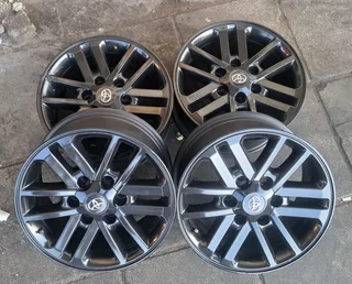 17 inch Toyota Hilux/ Fortuner black Twinspoke for sale. Leave your whatsapp number if interested