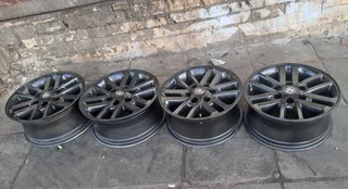 17 inch Toyota Hilux/ Fortuner black Twinspoke for sale. Leave your whatsapp number if interested