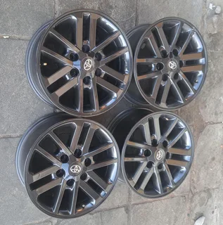 17 inch Toyota Hilux/ Fortuner black Twinspoke for sale. Leave your whatsapp number if interested