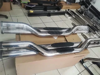 Original Toyota Hilux D4D Rear Step bumper 4 sale. Leave your whatsapp number if interested