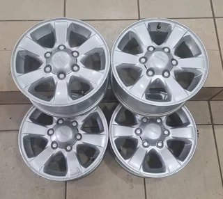 ✅️ Original 16-inch Isuzu bakkie Mag rims. Leave your whatsapp number if interested for pricing