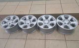 ✅️ Original 16-inch Isuzu bakkie Mag rims. Leave your whatsapp number if interested for pricing