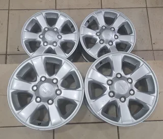 ✅️ Original 16-inch Isuzu bakkie Mag rims. Leave your whatsapp number if interested for pricing
