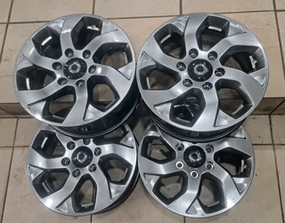 ✅️ 18-inch GWM bakkies mag rims. Leave your whatsapp number if interested for pricing.