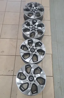 ✅️ 18-inch GWM bakkies mag rims. Leave your whatsapp number if interested for pricing.