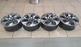 ✅️ 18-inch GWM bakkies mag rims. Leave your whatsapp number if interested for pricing.