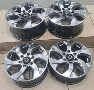 ✅️ 18-inch GWM bakkies mag rims. Leave your whatsapp number if interested for pricing.