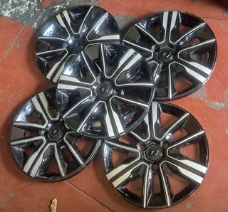 14-inch Renault Kwid wheel covers. Leave your whatsapp number if interested for pricing.