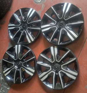  14-inch Renault Kwid wheel covers. Leave your whatsapp number if interested for pricing.