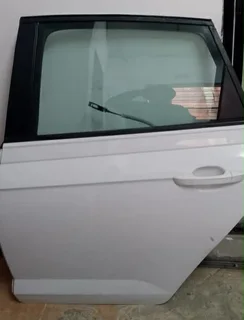  Polo 8 back door. Leave your whatsapp number if interested.