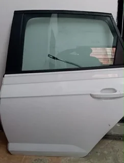  Polo 8 back door. Leave your whatsapp number if interested.
