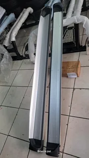  Toyota Hilux 2008 - 2015 OEM sidestep set. Leave your whatsapp number if interested.