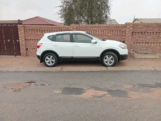 Nissan qashqai 1.5 dci model 2012