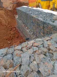 We do gabion baskets and retaining walls 0679057589