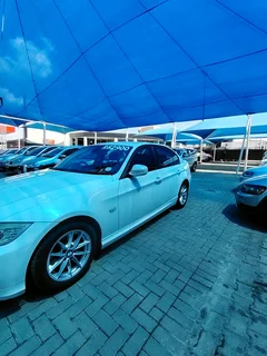 2011 BMW 320I AUTO