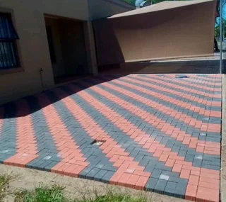 Paving installation