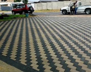 Paving installation