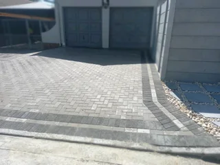 Paving installation