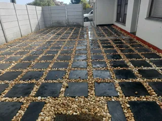 Paving installation