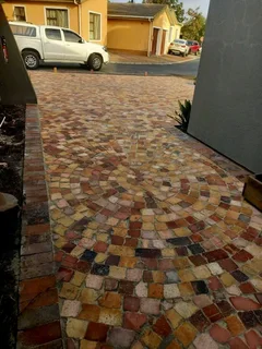 Paving installation