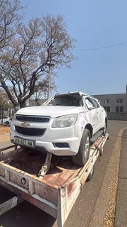 Chevrolet trailblazer automatic 2.8 4x2 stripping for spares