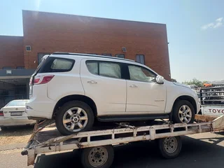 Chevrolet trailblazer automatic 2.8 4x2 stripping for spares