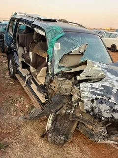 2010 Mitsubishi pajero 3.2 4x4 stripping for spares