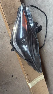 Toyota Aygo left headlight