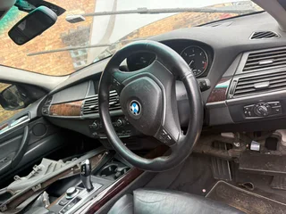 2011 bmw x5 e70 3L stripping for spares