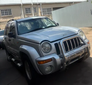 2006 jeep Cherokee round light stripping for spares