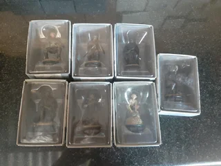 Lord of the rings chess set .collectable