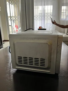 Microwave - Ad posted by Esihle Zulu